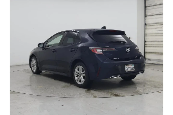 $18998 : Toyota Corolla Hatchback 201 image 2