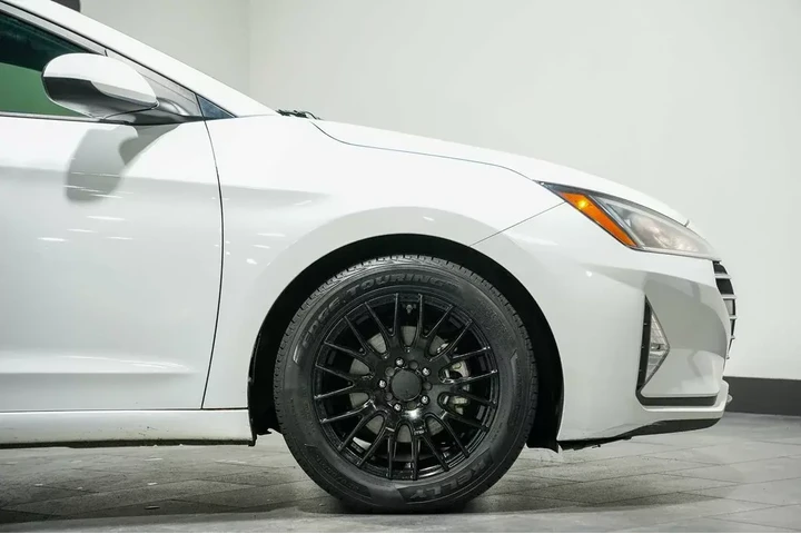 $12828 : 2019 Elantra image 9