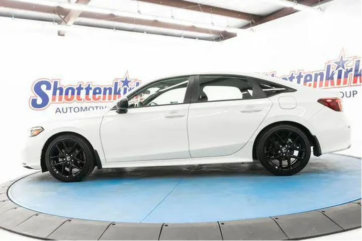 $28450 : Honda Civic 2025 Sport 4dr S image 5