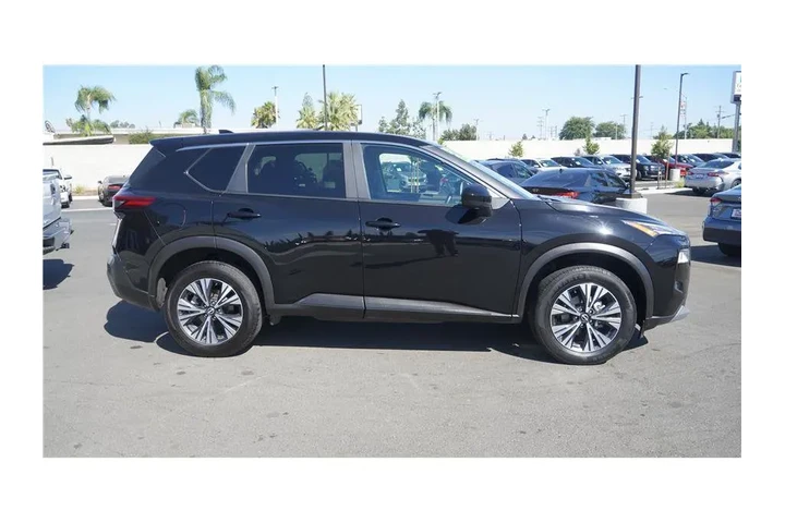 $22500 : 2023 Rogue SV image 5