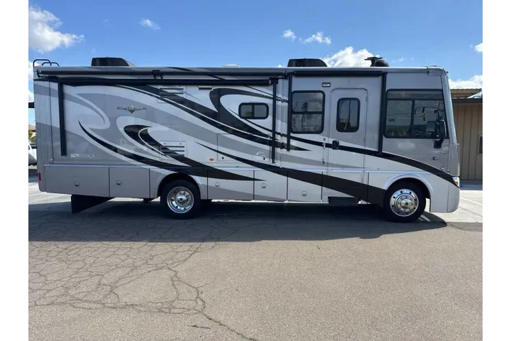 $52999 : 2013 Motorhome Chassis image 5