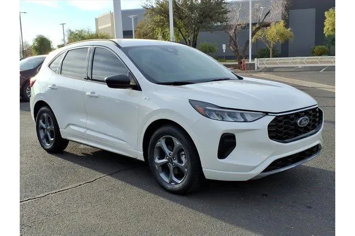 $18999 : Ford Escape 2023 ST-Line 4dr image 6