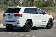 $24500 : Jeep Grand Cherokee 2021 4x2 thumbnail