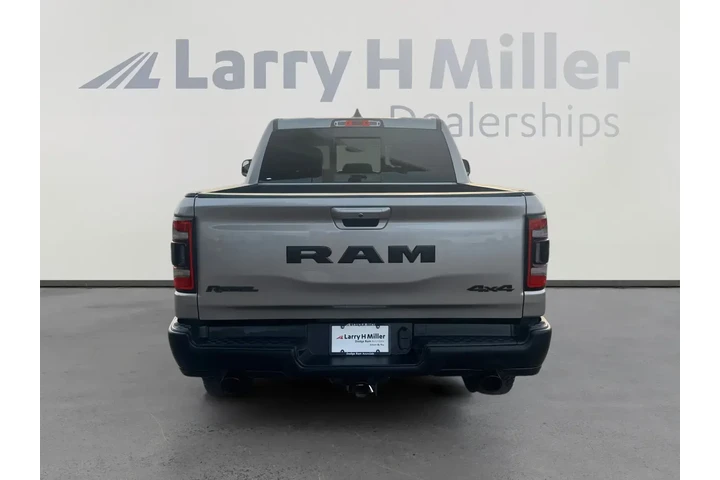 $33365 : Ram 1500 2020 4x4 Rebel 4dr image 4