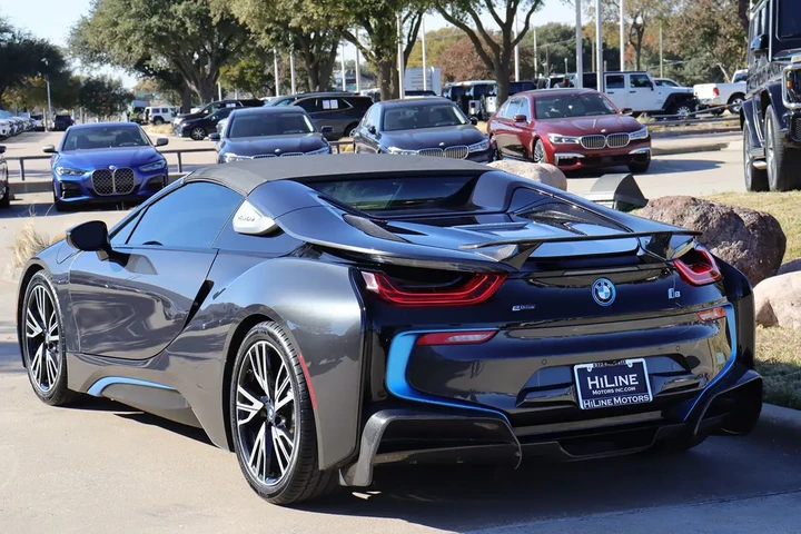$65998 : 2019 i8 Roadster image 8
