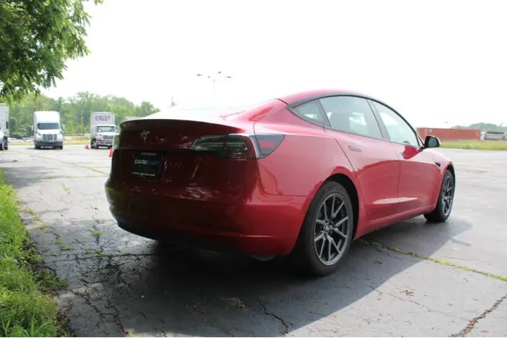 2022 Model 3 image 6