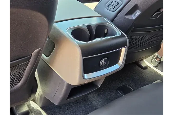 $39988 : Kia Carnival Hybrid 2025 EX image 8