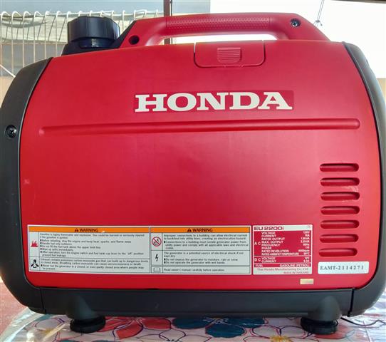 $700 : Generator invert Honda EU2200i image 4