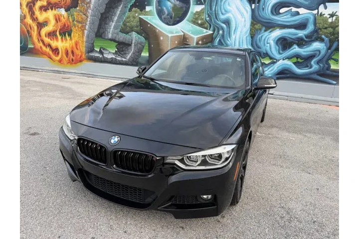 $13995 : 2018 BMW 3 Series 330i xDrive image 3