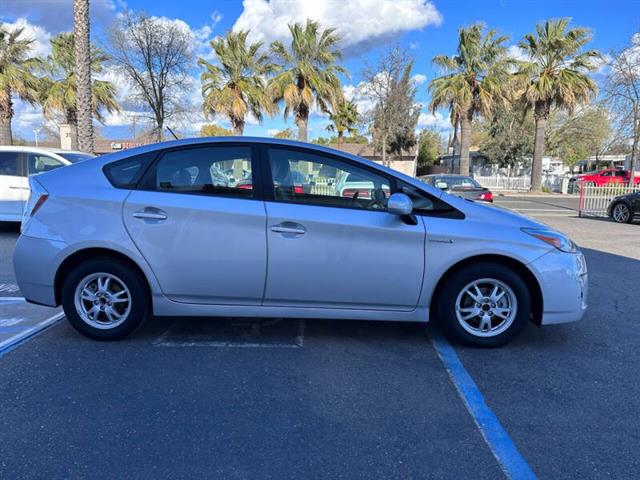 $9495 : 2010 Prius II image 4