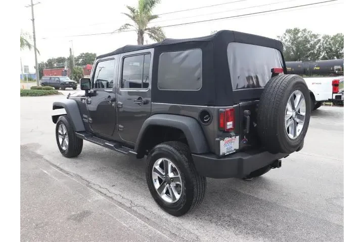 $15949 : Jeep Wrangler Unlimited 2016 image 9