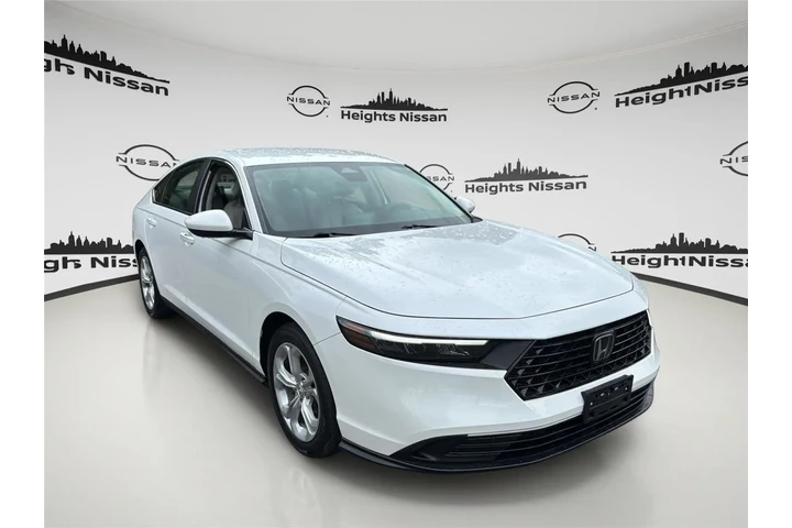$21990 : Honda Accord 2023 LX 4dr Sed image 10