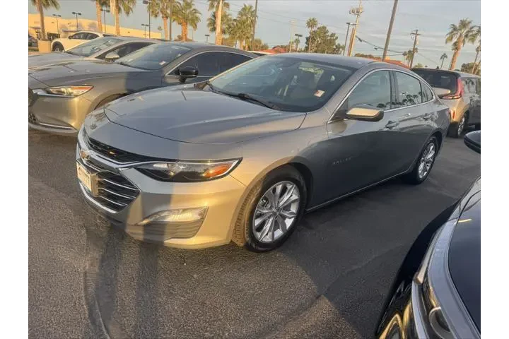 $14399 : Chevrolet Malibu 2023 LT 4dr image 1
