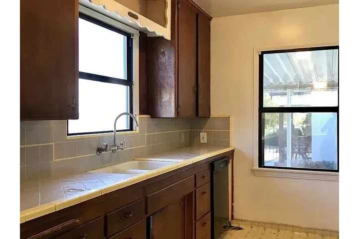 $900 : Hermosa casa de 3 dormitorios image 5