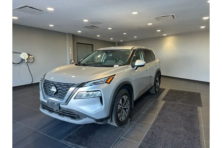 $18984 : Nissan Rogue 2023 SV 4dr Cro image 1