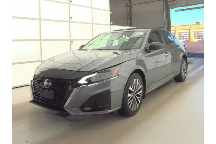$21299 : Nissan Altima 2024 AWD 2.5 S image 2