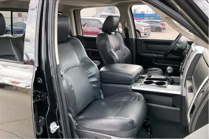 $14944 : Ram 1500 2012 4x4 Sport 4dr image 8