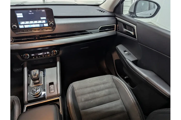 $23997 : Mitsubishi Outlander 2023 AW image 8