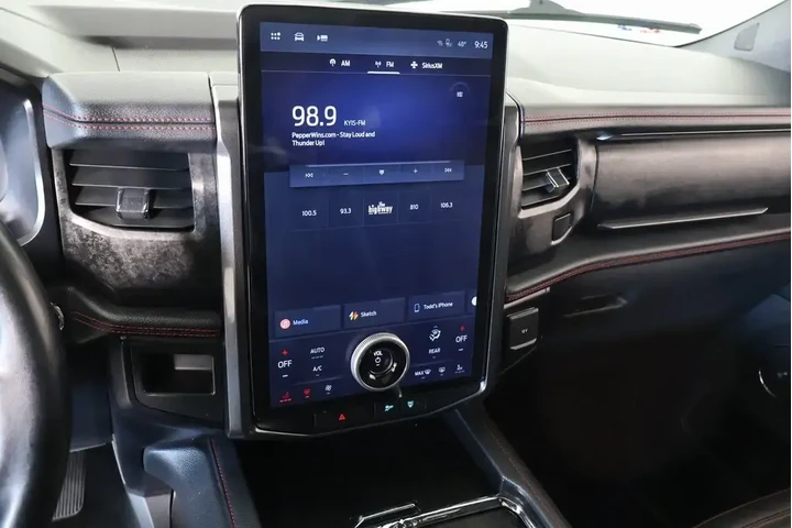 $39989 : Ford Expedition MAX 2022 4x4 image 5