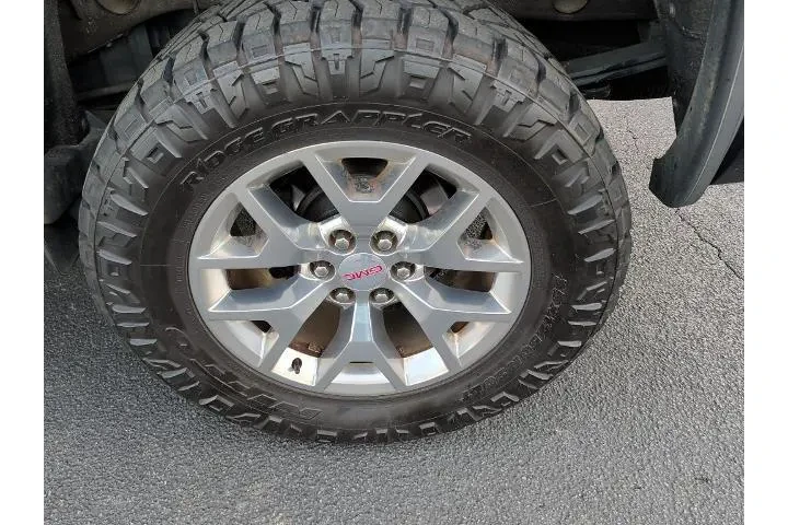 $28536 : GMC Sierra 1500 2018 4x4 SLT image 6