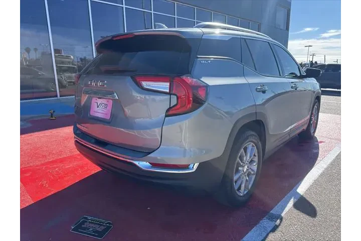 $25032 : GMC Terrain 2024 SLT 4dr SUV image 8