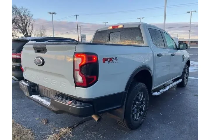 $35725 : Ford Ranger 2024 4x4 XLT 4dr image 5