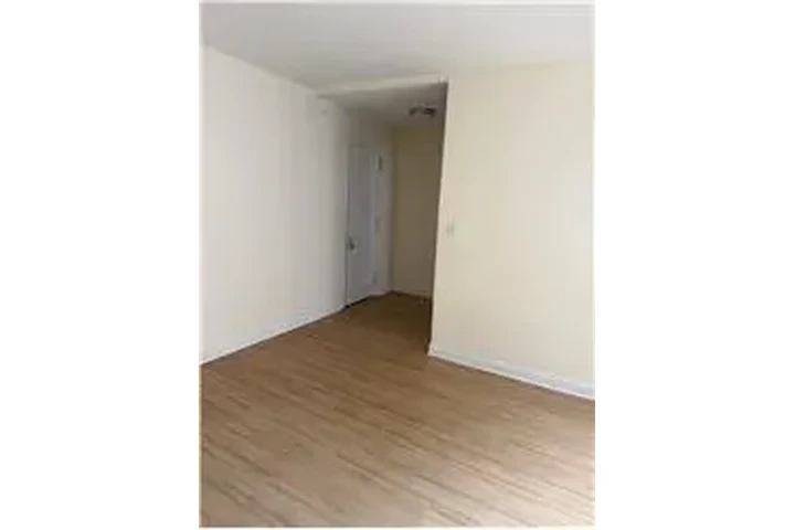 $2395 : Rental property with 1 bedro image 3