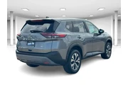 $16650 : Nissan Rogue 2023 SV 4dr Cro thumbnail