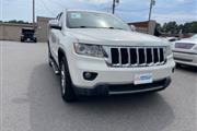 2011 Grand Cherokee thumbnail