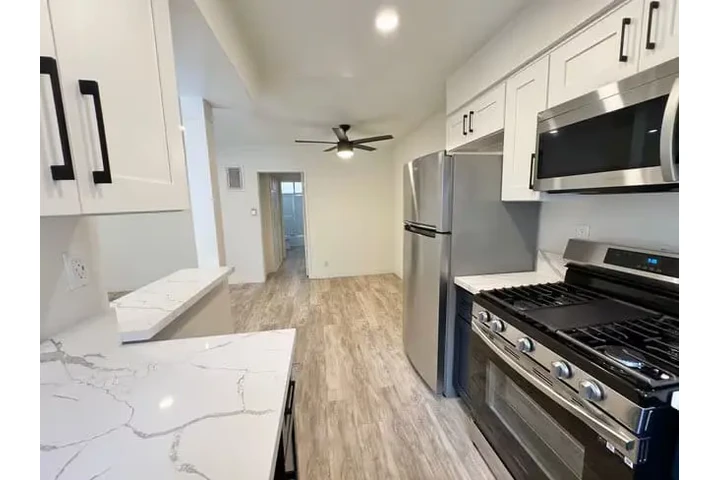 $1100 : Apartamento elegante en LA image 6