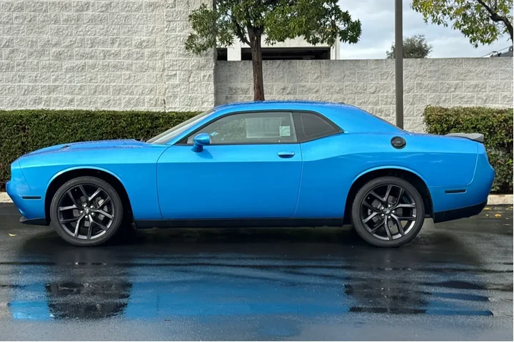 $27799 : Dodge Challenger 2023 SXT 2d image 7