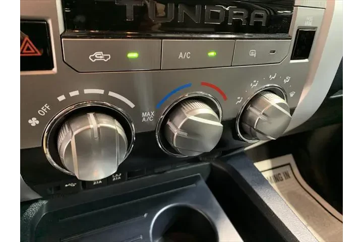 $35789 : Toyota Tundra 2020 4x4 SR5 4 image 8