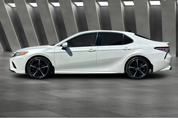 $27900 : Toyota Camry 2020 XSE 4dr Se image 10