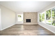 $2500 : 3Beds 2Baths N Kenmore Ave, LA thumbnail