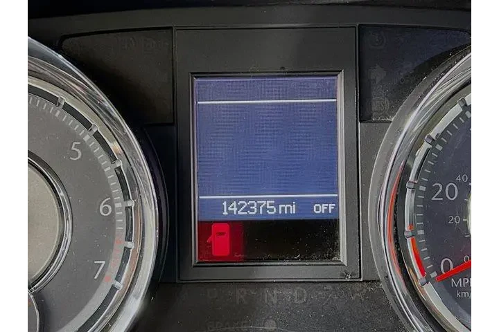 $9975 : Chrysler Town and Country 20 image 7