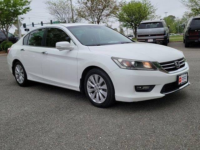 $16988 : PRE-OWNED 2015 HONDA ACCORD S image 2