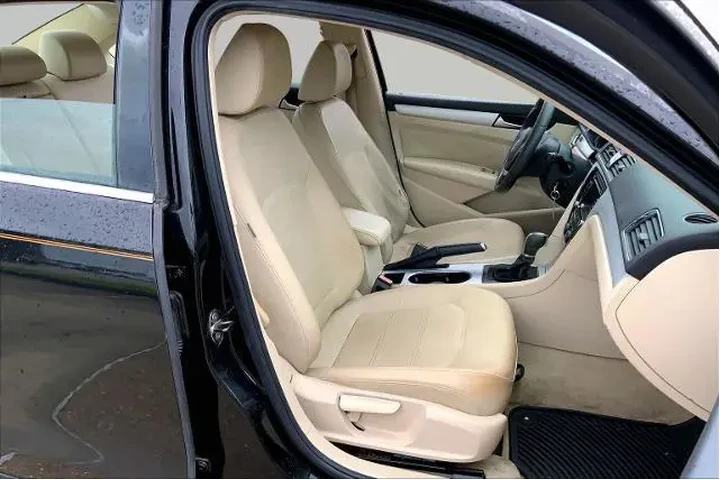$7895 : Volkswagen Passat 2013 SE 4d image 10