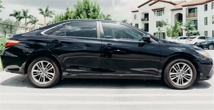 $8000 : •••Toyota CAMRY SE, 2015••• image 2