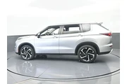 $20978 : Mitsubishi Outlander 2024 SE thumbnail