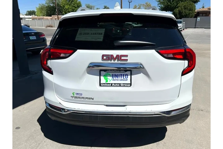 2019 GMC Terrain SLT image 6