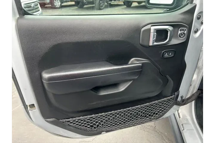 $24384 : Jeep Wrangler 2023 4x4 Willy image 9