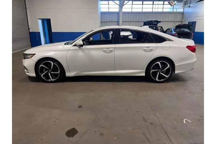 $19838 : Honda Accord 2019 Sport 4dr image 6