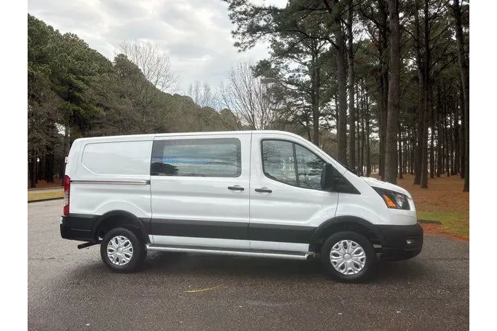 $32191 : Ford Transit 2024 250 3dr LW image 2