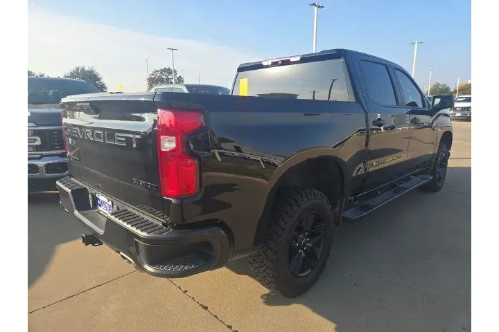 Chevrolet Silverado 1500 Lim image 4