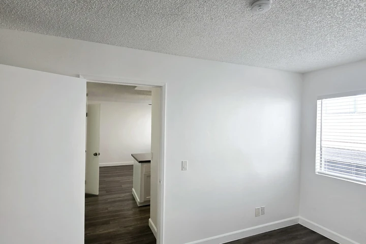 $1995 : 1 bed Apt - Parking Available image 10