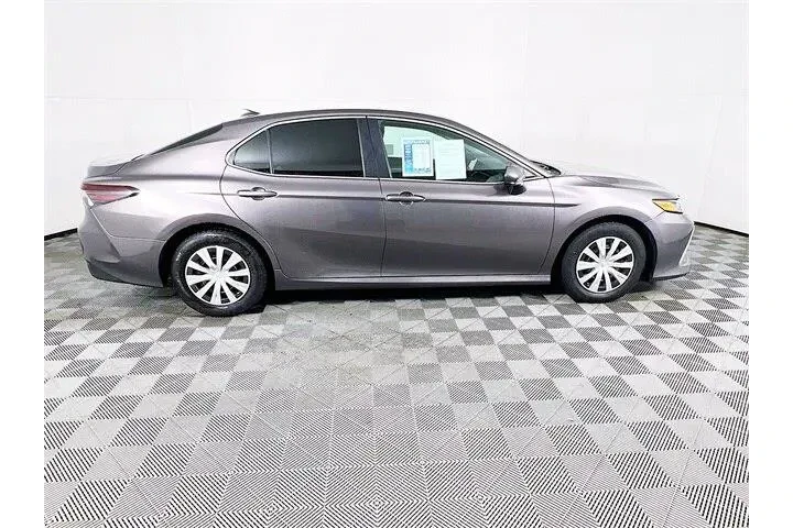 $21900 : Toyota Camry Hybrid 2022 LE image 8