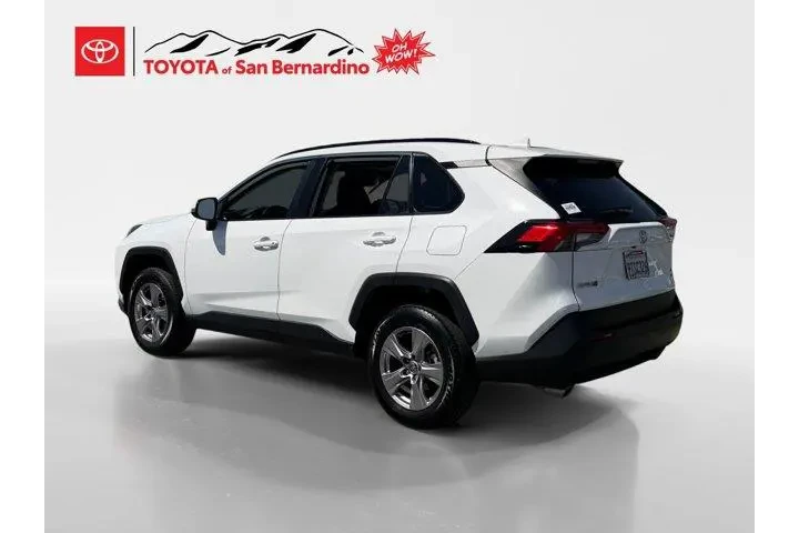 $36978 : Toyota RAV4 2025 AWD XLE 4dr image 3