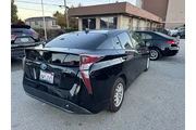 $12500 : 2018 Toyota Prius Two Hatchbac thumbnail