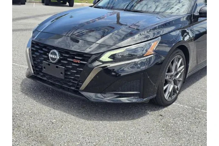 $26999 : Nissan Altima 2023 2.0 SR 4d image 10