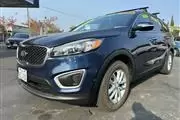 2017 Sorento LX V6 thumbnail